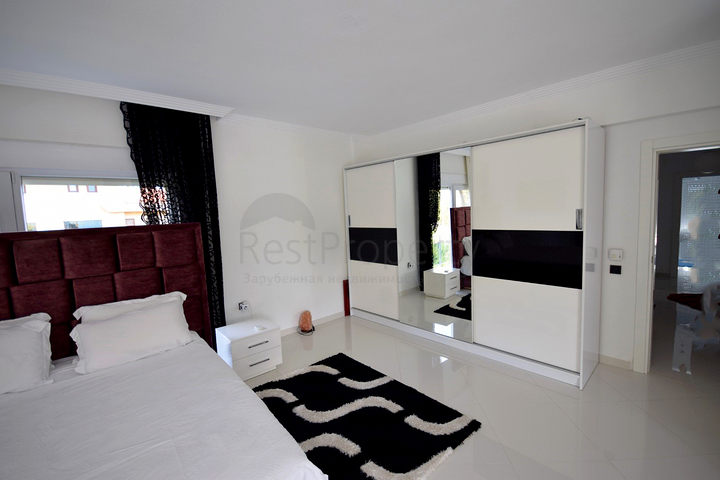 Роскошная вилла 4+1 в Дошемеальты Анталья