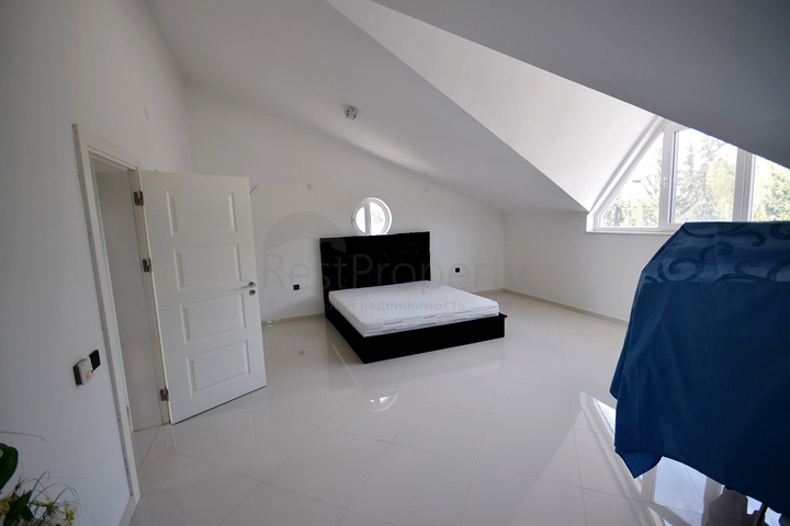 Роскошная вилла 4+1 в Дошемеальты Анталья