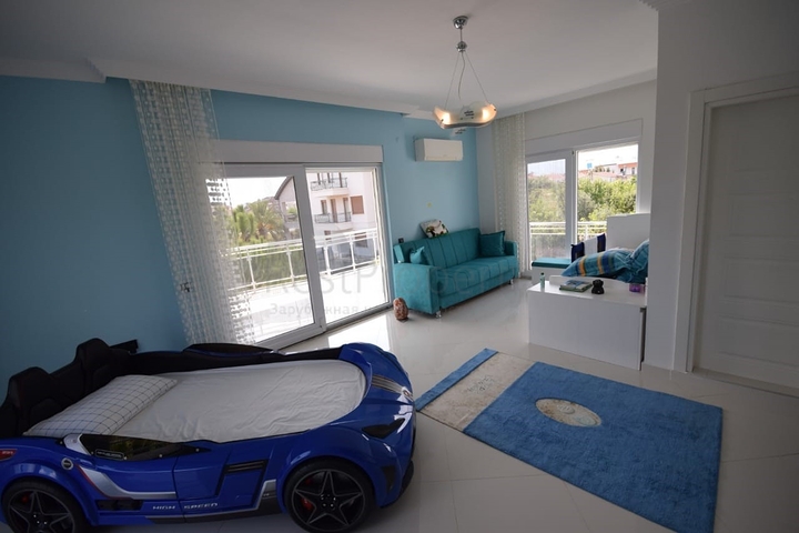 Роскошная вилла 4+1 в Дошемеальты Анталья