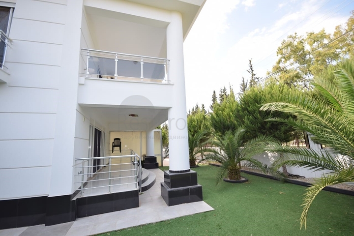 Роскошная вилла 4+1 в Дошемеальты Анталья