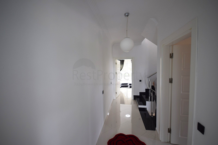 Роскошная вилла 4+1 в Дошемеальты Анталья