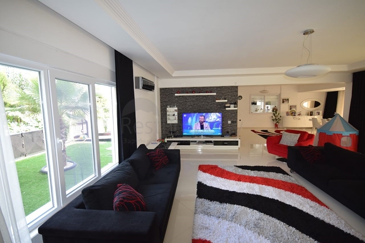 Роскошная вилла 4+1 в Дошемеальты Анталья