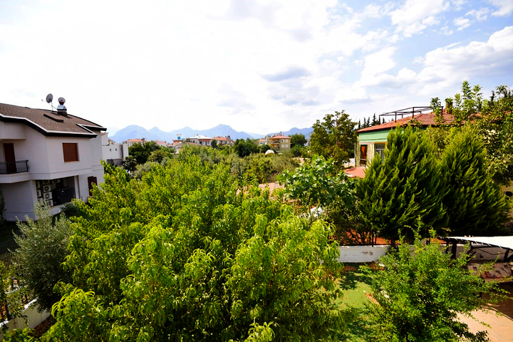 Роскошная вилла 4+1 в Дошемеальты Анталья