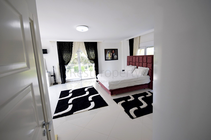 Роскошная вилла 4+1 в Дошемеальты Анталья