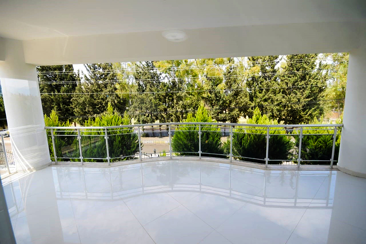 Роскошная вилла 4+1 в Дошемеальты Анталья