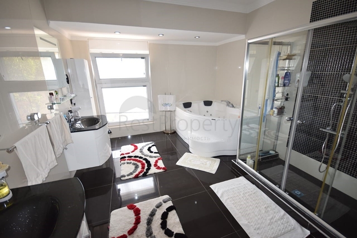 Роскошная вилла 4+1 в Дошемеальты Анталья