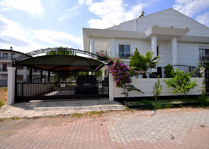 Роскошная вилла 4+1 в Дошемеальты Анталья