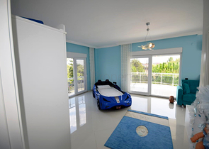 Роскошная вилла 4+1 в Дошемеальты Анталья