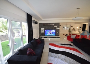 Роскошная вилла 4+1 в Дошемеальты Анталья