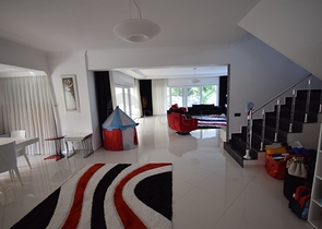 Роскошная вилла 4+1 в Дошемеальты Анталья