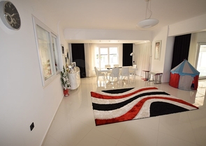 Роскошная вилла 4+1 в Дошемеальты Анталья