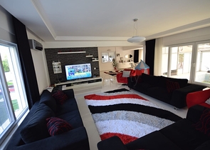 Роскошная вилла 4+1 в Дошемеальты Анталья