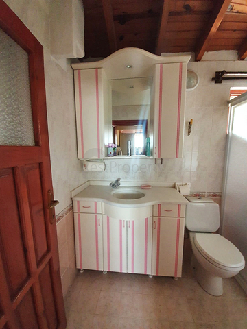 Загородный дом в горах в поселке Бейджик Кемер