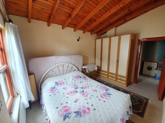 Загородный дом в горах в поселке Бейджик Кемер