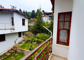 Загородный дом в горах в поселке Бейджик Кемер