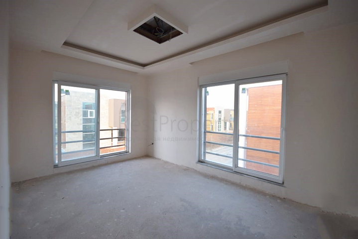 Просторная вилла 4+1 в Алтынкале Дошемеальты