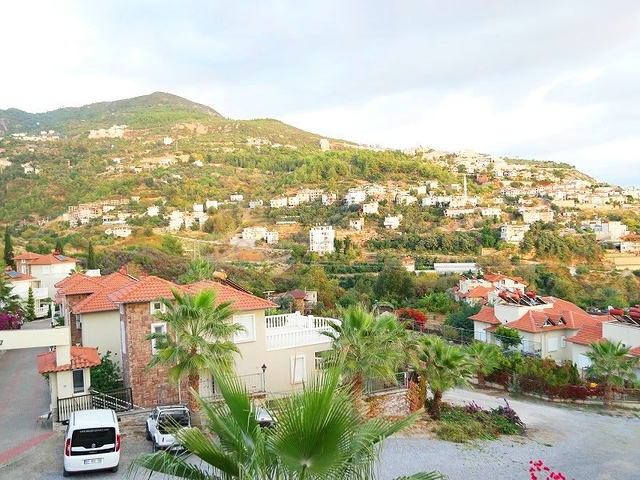 Уютная вилла 3+1 в центре Алании