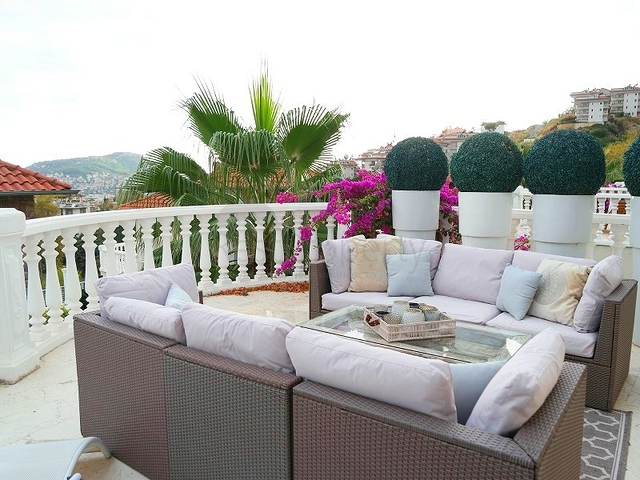 Уютная вилла 3+1 в центре Алании