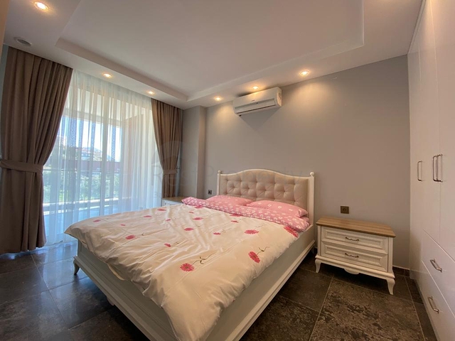 Трехкомнатная квартира в административном центре Алании. 