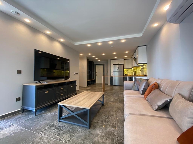 Трехкомнатная квартира в административном центре Алании. 