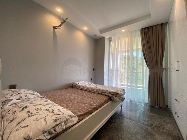 Трехкомнатная квартира в административном центре Алании. 