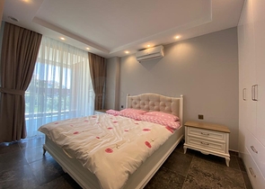 Трехкомнатная квартира в административном центре Алании. 