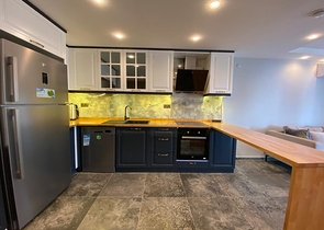 Трехкомнатная квартира в административном центре Алании. 