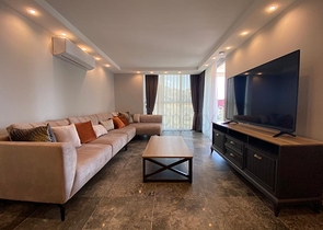 Трехкомнатная квартира в административном центре Алании. 