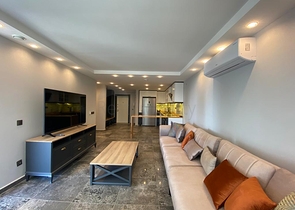 Трехкомнатная квартира в административном центре Алании. 