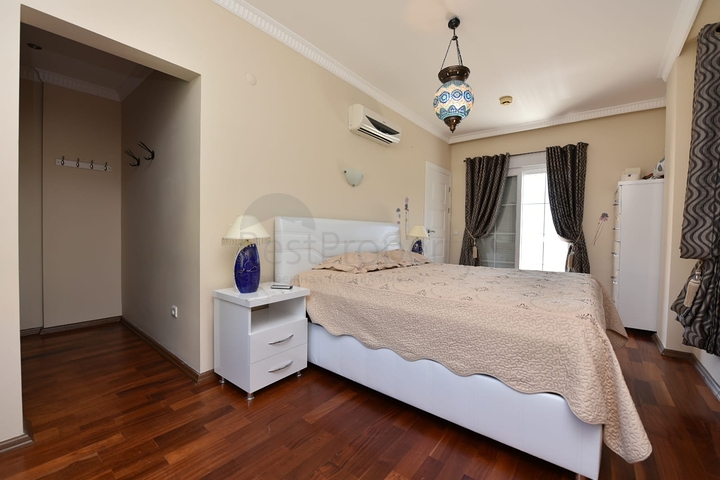 Вилла 4+1 с видом на крепость и море