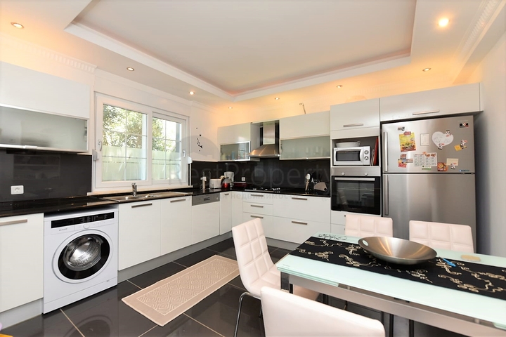 Вилла 4+1 с видом на крепость и море