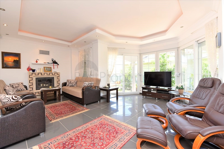 Вилла 4+1 с видом на крепость и море