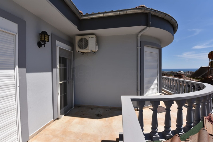 Вилла 4+1 с видом на крепость и море