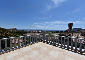 Вилла 4+1 с видом на крепость и море