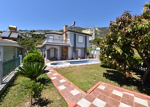 Вилла 4+1 с видом на крепость и море