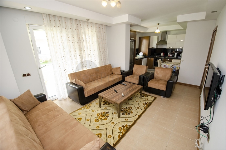 Двухкомнатная квартира с мебелью в Лимане Коньяалты