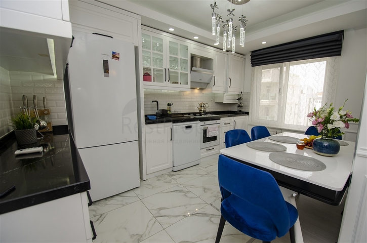 Элитный пентхаус 3+1 с мебелью в комплексе 600 м до моря