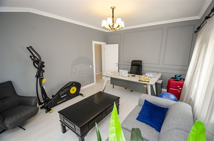 Элитный пентхаус 3+1 с мебелью в комплексе 600 м до моря