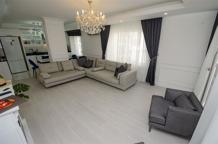 Элитный пентхаус 3+1 с мебелью в комплексе 600 м до моря