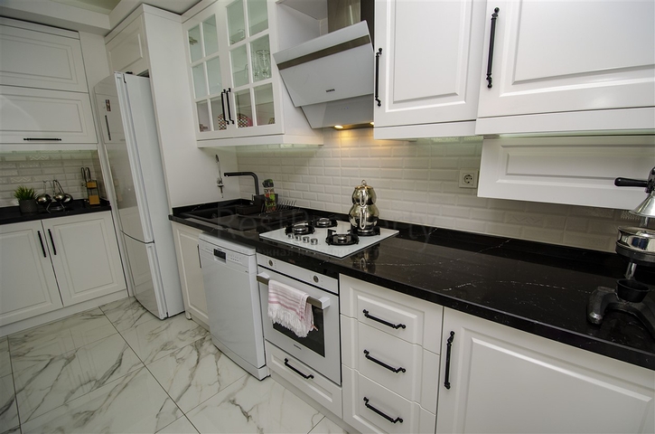 Элитный пентхаус 3+1 с мебелью в комплексе 600 м до моря