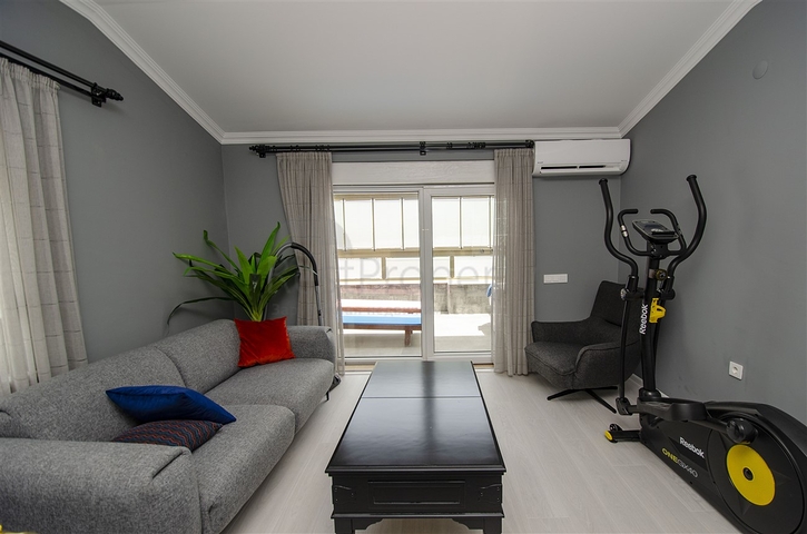 Элитный пентхаус 3+1 с мебелью в комплексе 600 м до моря