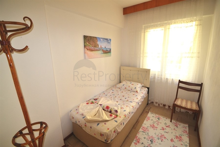 Меблированная квартира с двумя спальнями и отдельной кухней в Махмутларе