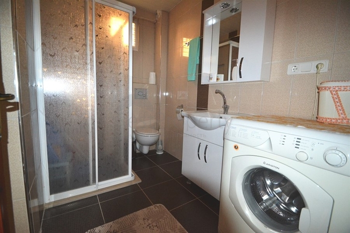 Меблированная квартира с двумя спальнями и отдельной кухней в Махмутларе