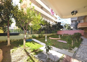 Меблированная квартира с двумя спальнями и отдельной кухней в Махмутларе