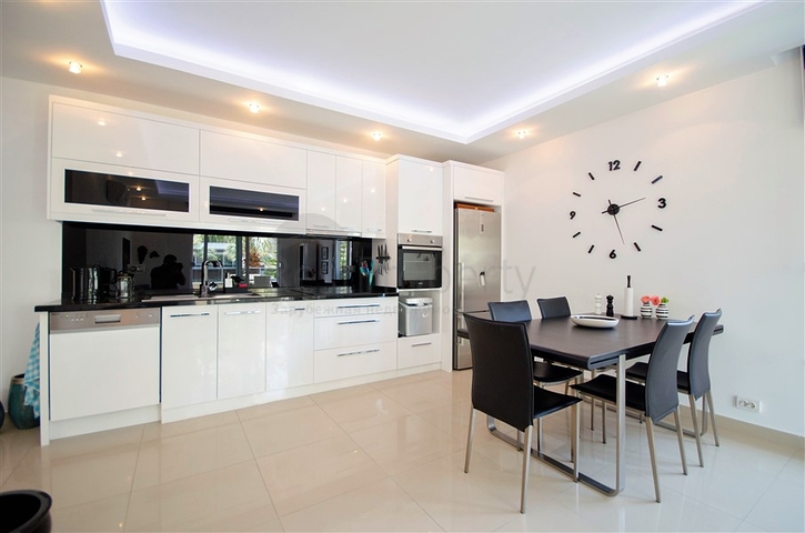 Меблированные апартаменты 2+1 в Оба