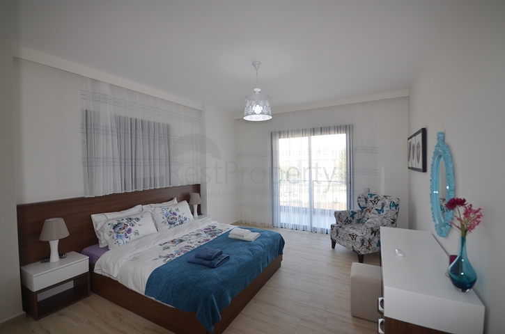 Трехэтажная вилла планировкой 4+1 в Фетхие