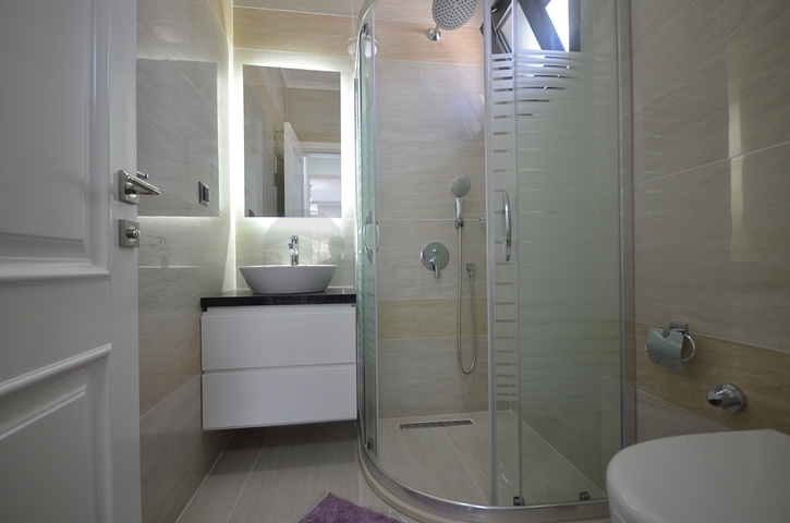 Трехэтажная вилла планировкой 4+1 в Фетхие