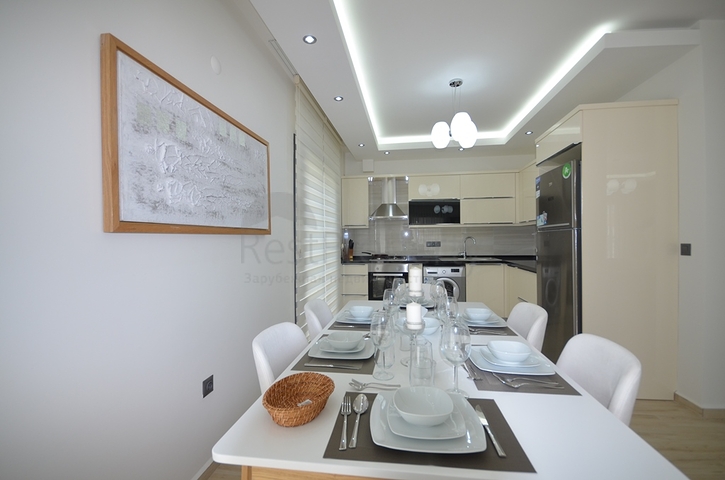 Трехэтажная вилла планировкой 4+1 в Фетхие