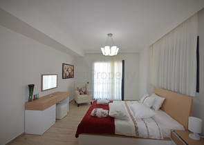 Трехэтажная вилла планировкой 4+1 в Фетхие