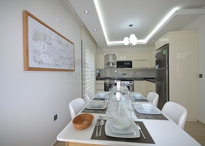 Трехэтажная вилла планировкой 4+1 в Фетхие